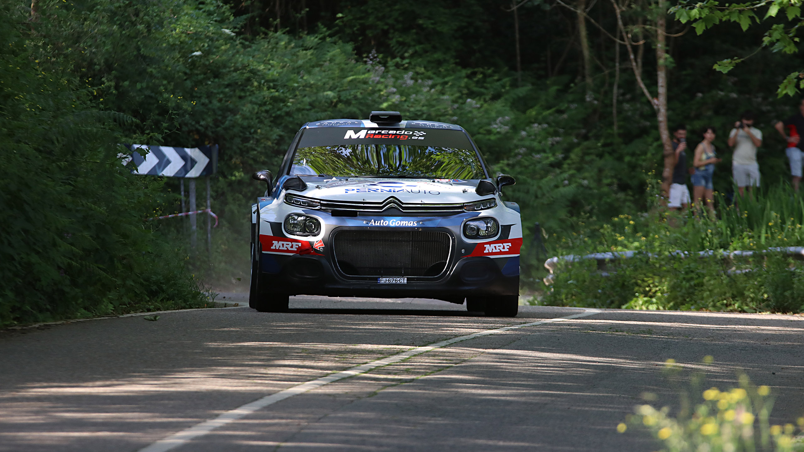 ESTOESRALLY.com background image