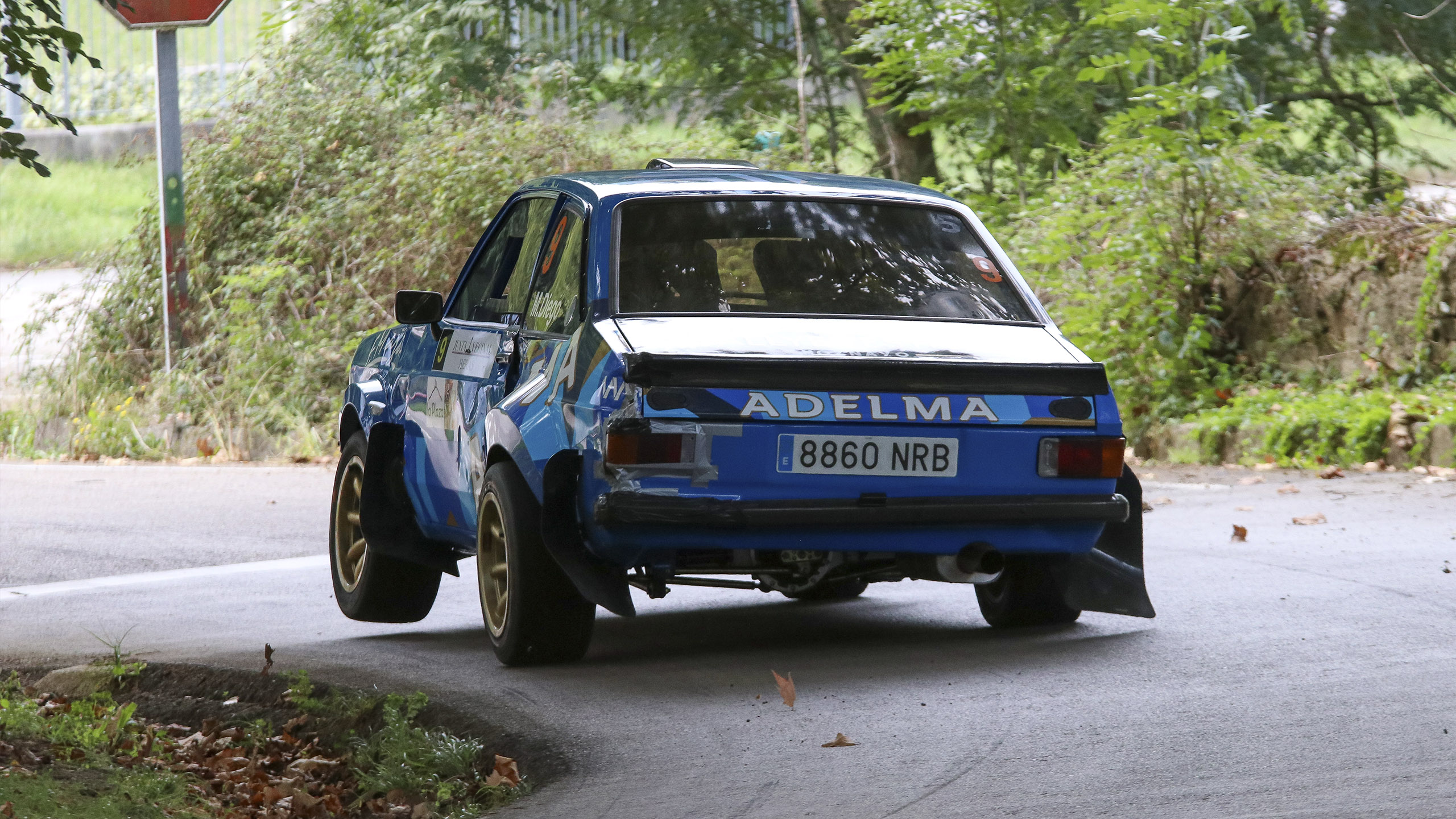 ESTOESRALLY.com background image